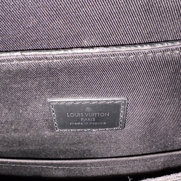 Louis Vuitton Black Monogram Messenger Bag - Picture 3 of 11